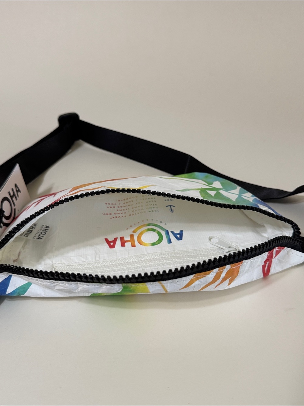 ALOHA Collection Mini Hip Pack Painted Birds Rainbow Tropical Print Fanny Pack - Picture 7 of 10